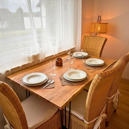 Und Sonne - Moderne Eg-wohnung Mit Balkon Apartman *