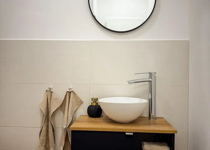 Und Sonne - Moderne Eg-wohnung Mit Balkon