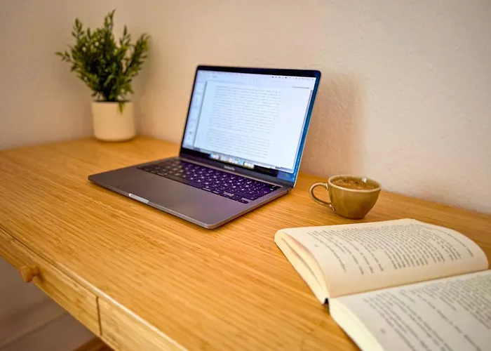 Und Sonne - Moderne Eg-wohnung Mit Balkon Apartman